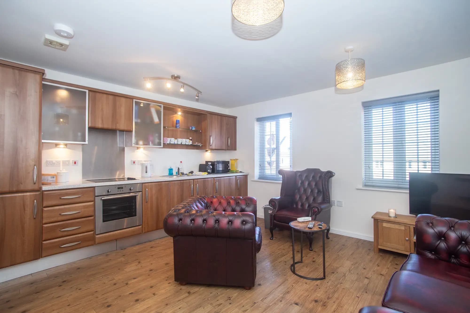 property photo 5 of 16