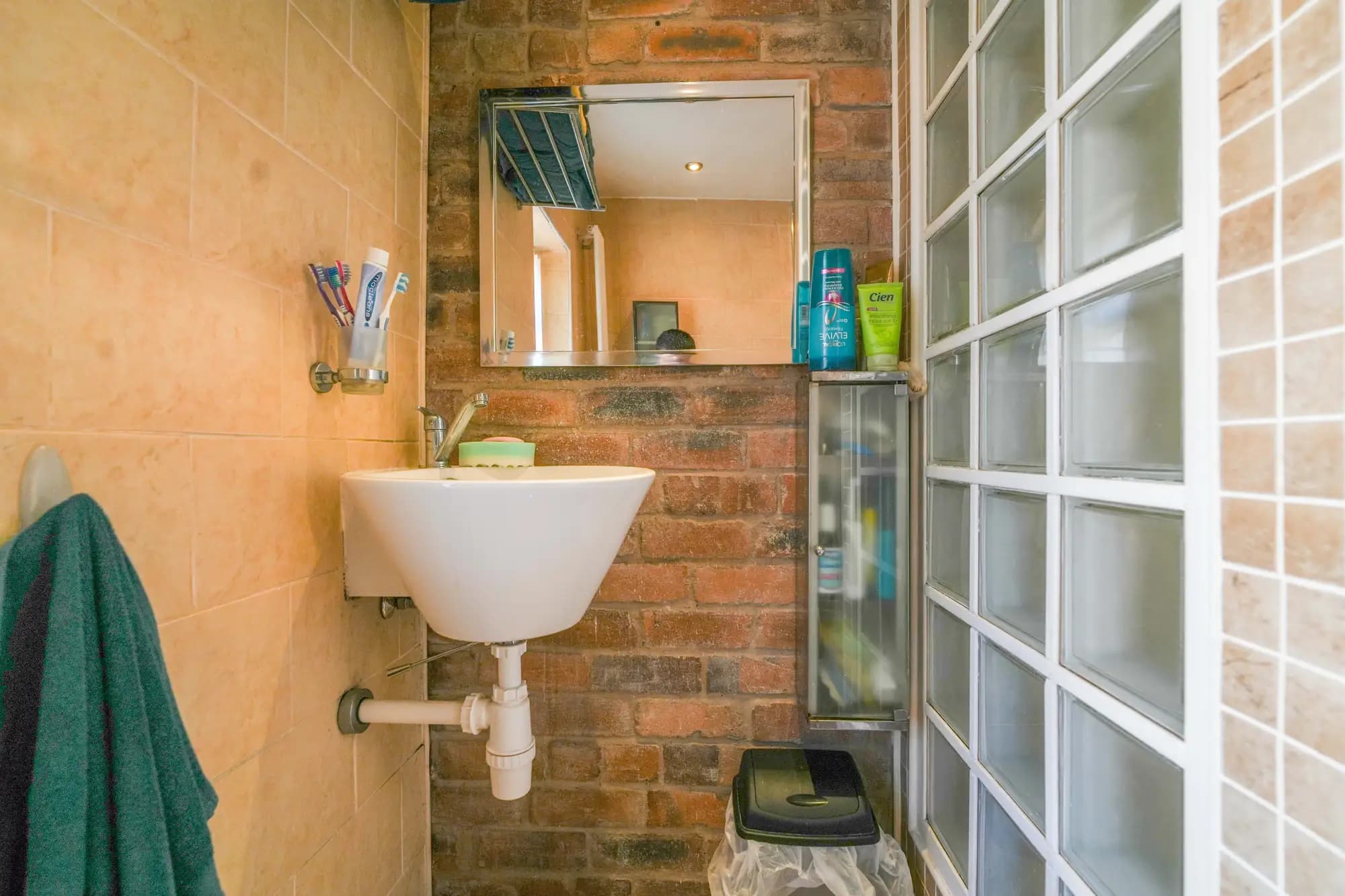 property photo 7 of 17