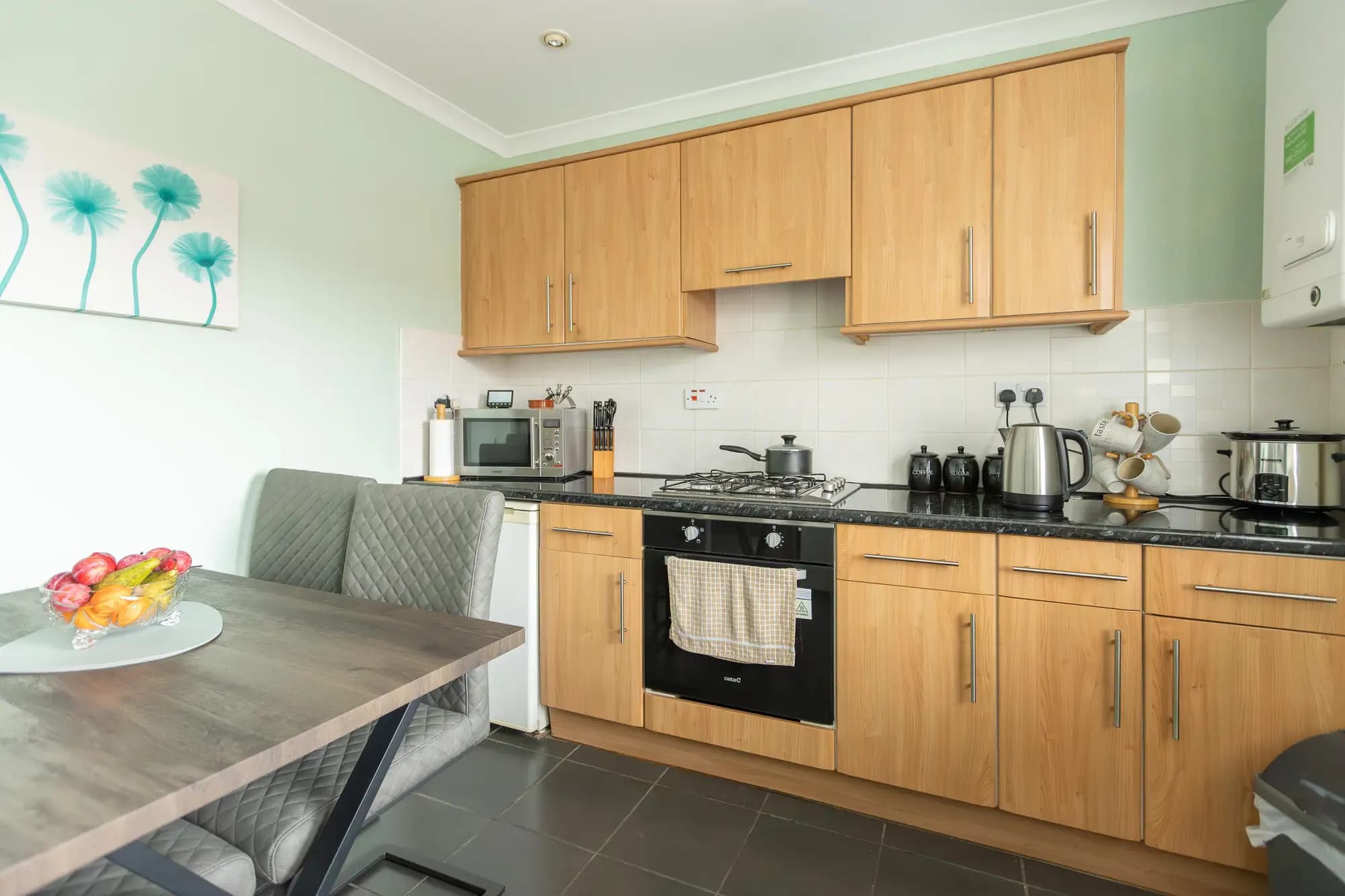 property photo 5 of 17