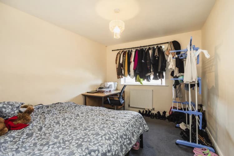 property photo 13 of 24