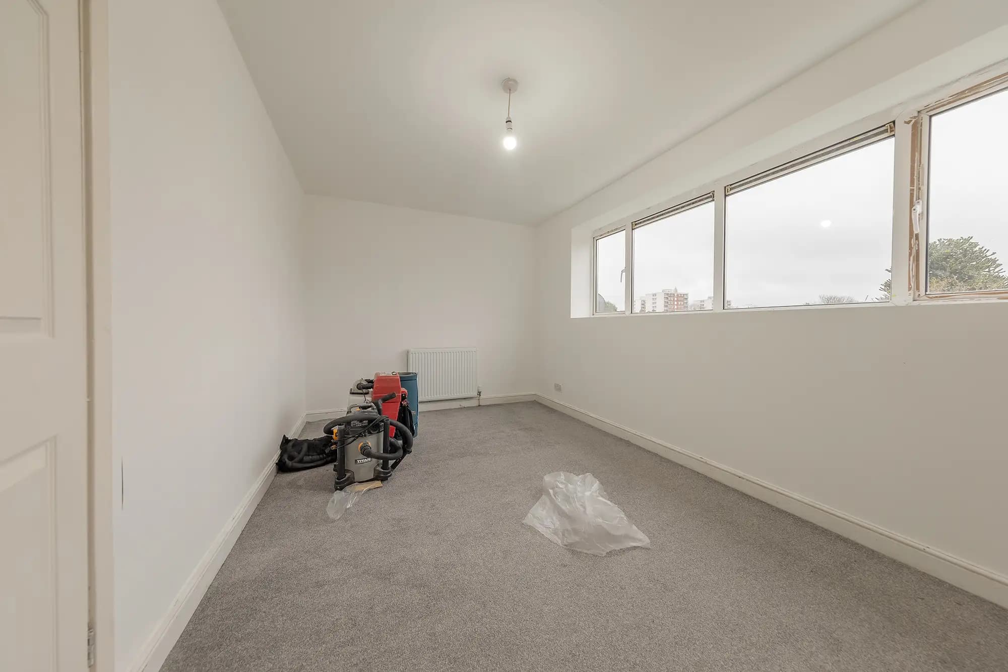 property photo 13 of 20