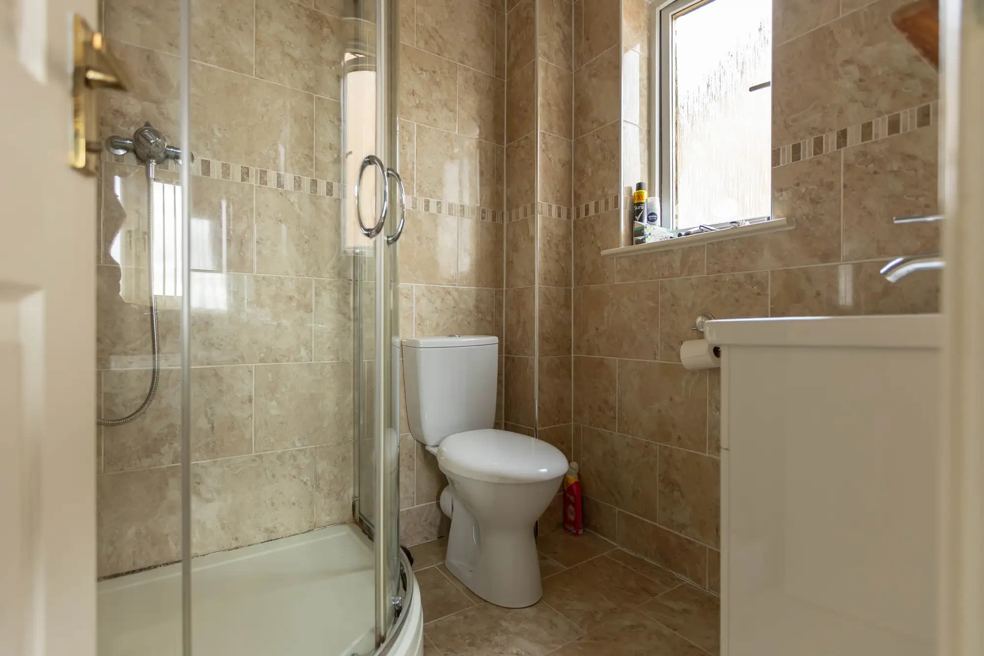 property photo 17 of 38