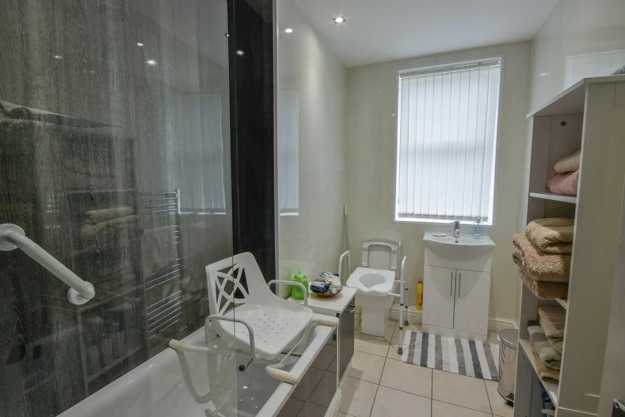 property photo 27 of 38