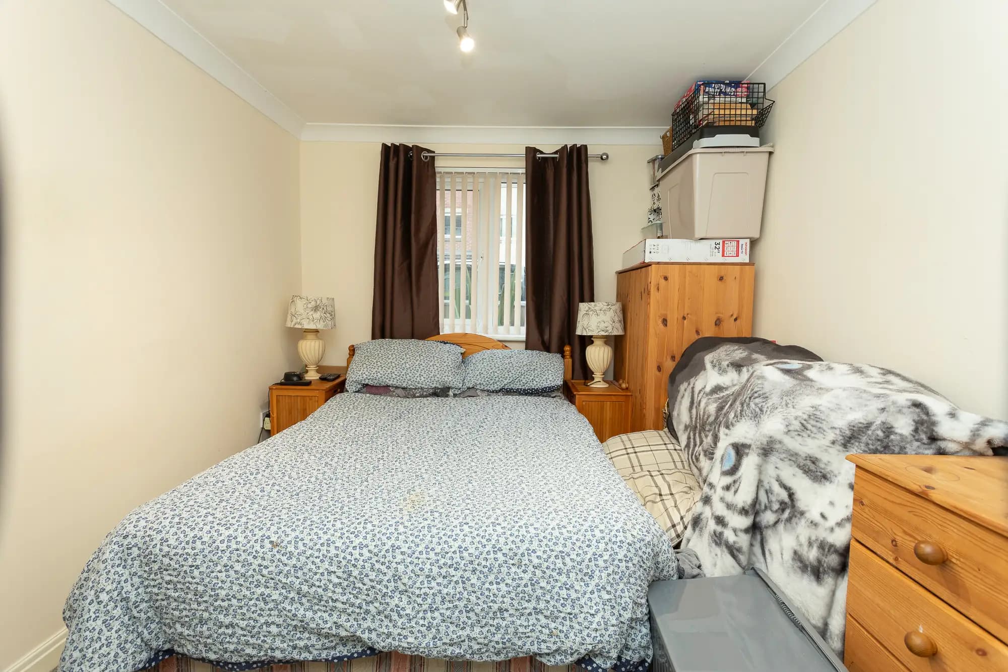 property photo 11 of 17