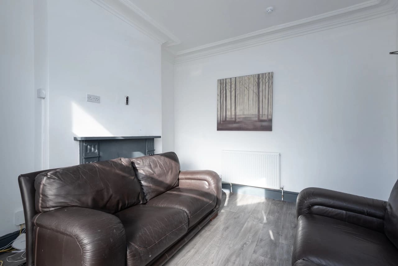 property photo 3 of 40