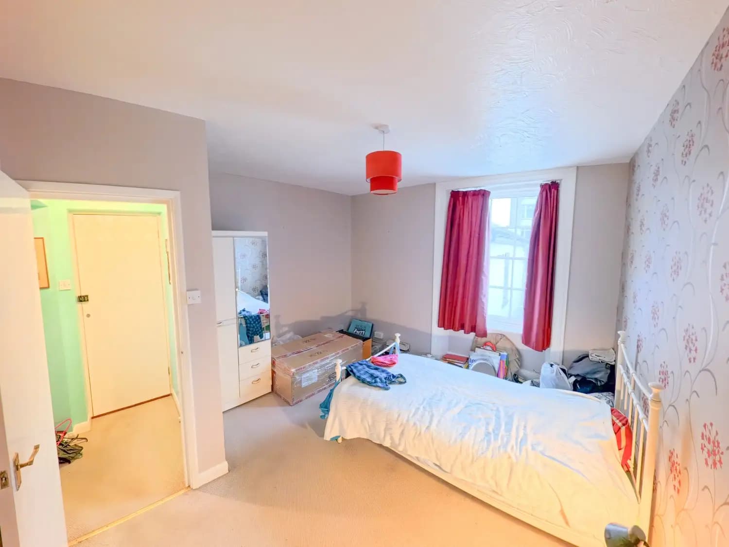 property photo 11 of 19