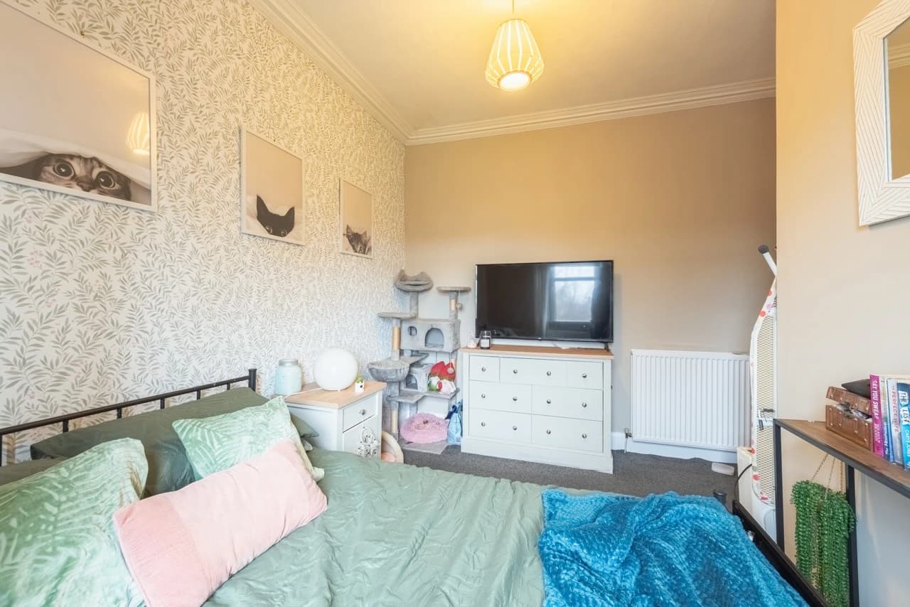 property photo 22 of 32