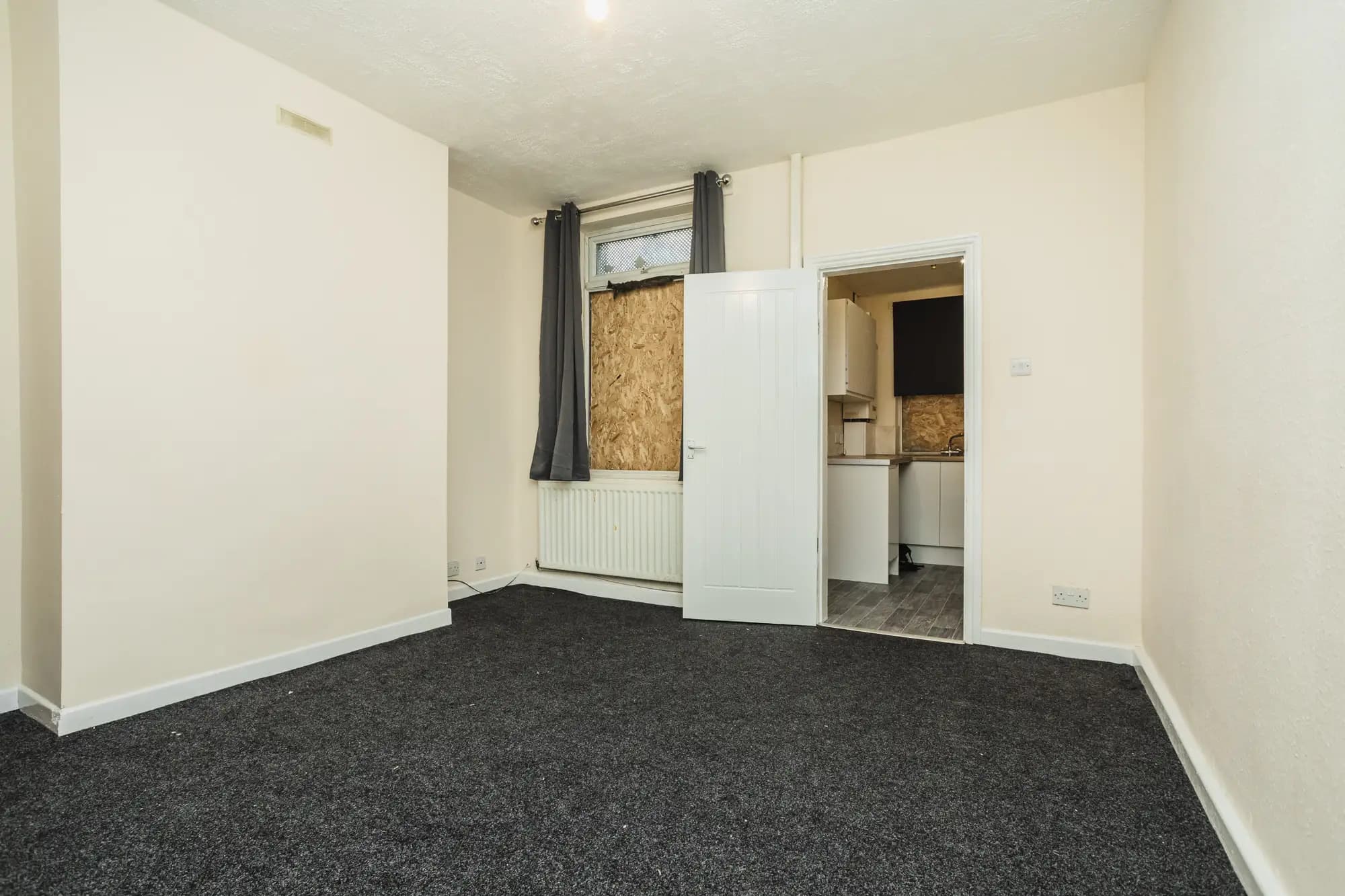 property photo 2 of 32