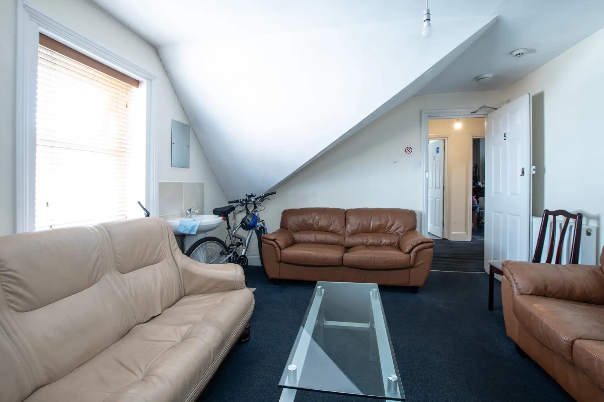 property photo 3 of 25