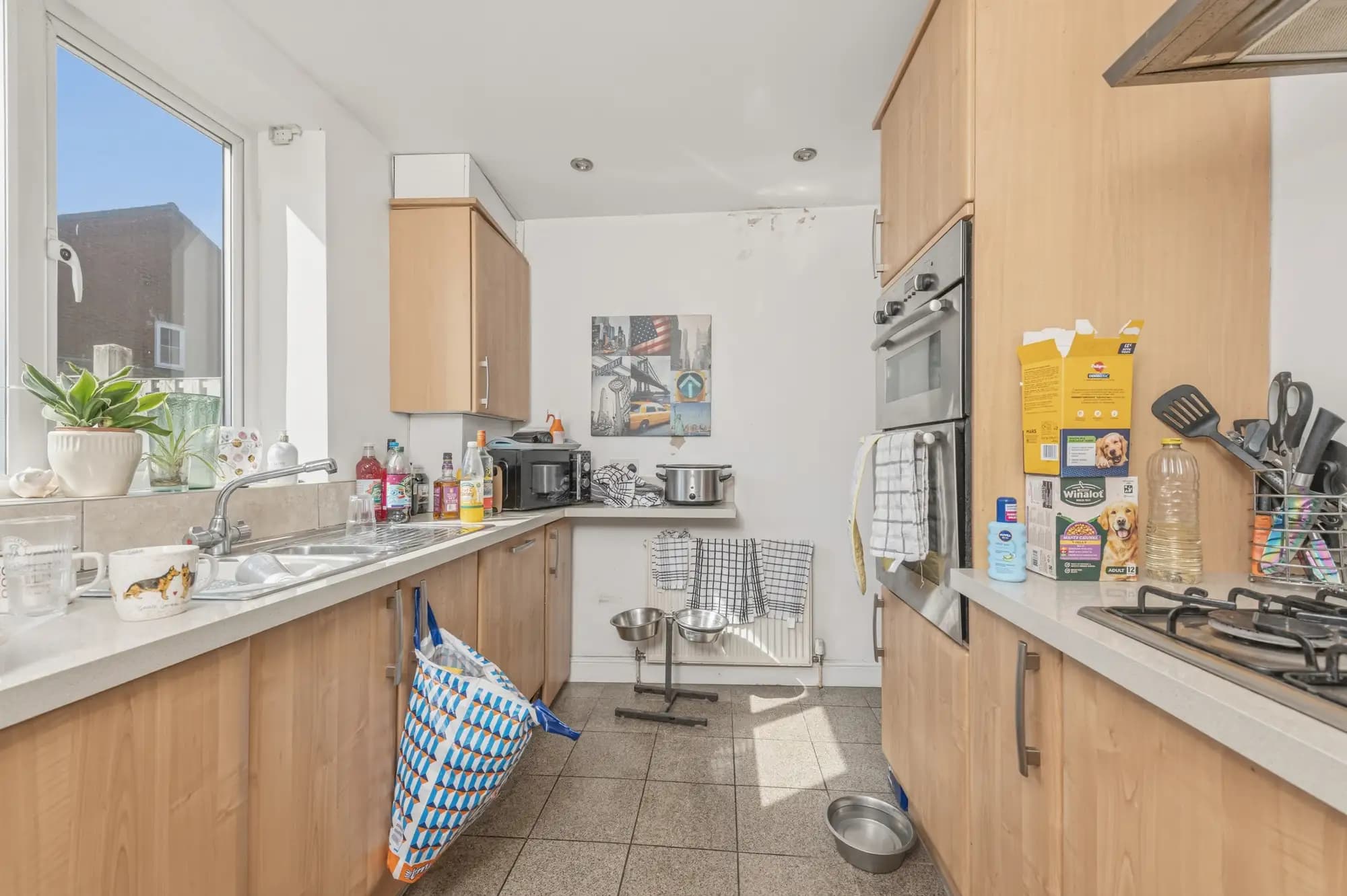 property photo 5 of 15