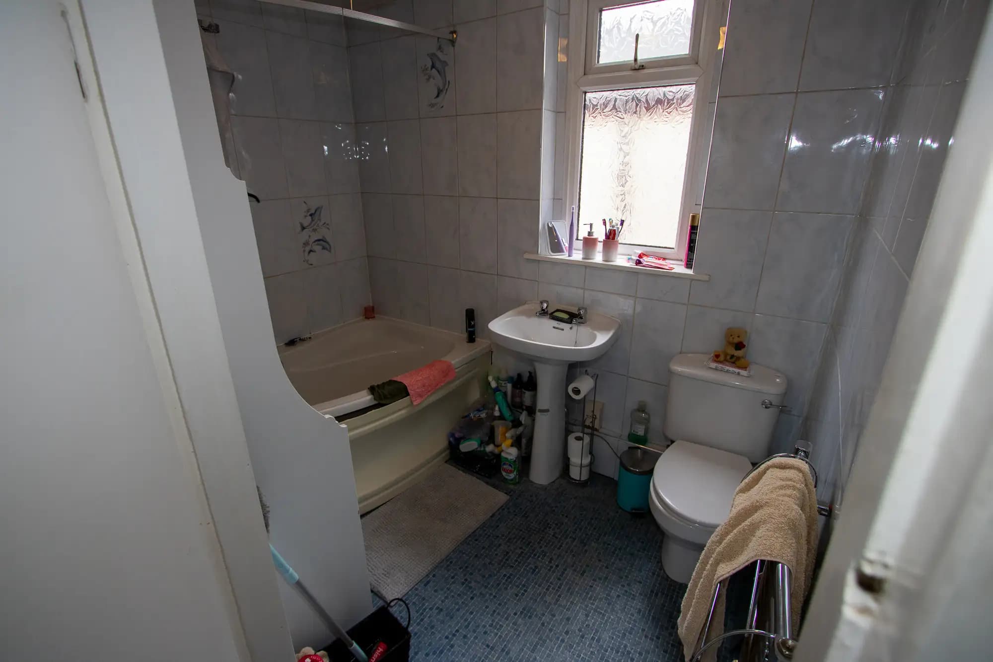 property photo 10 of 17