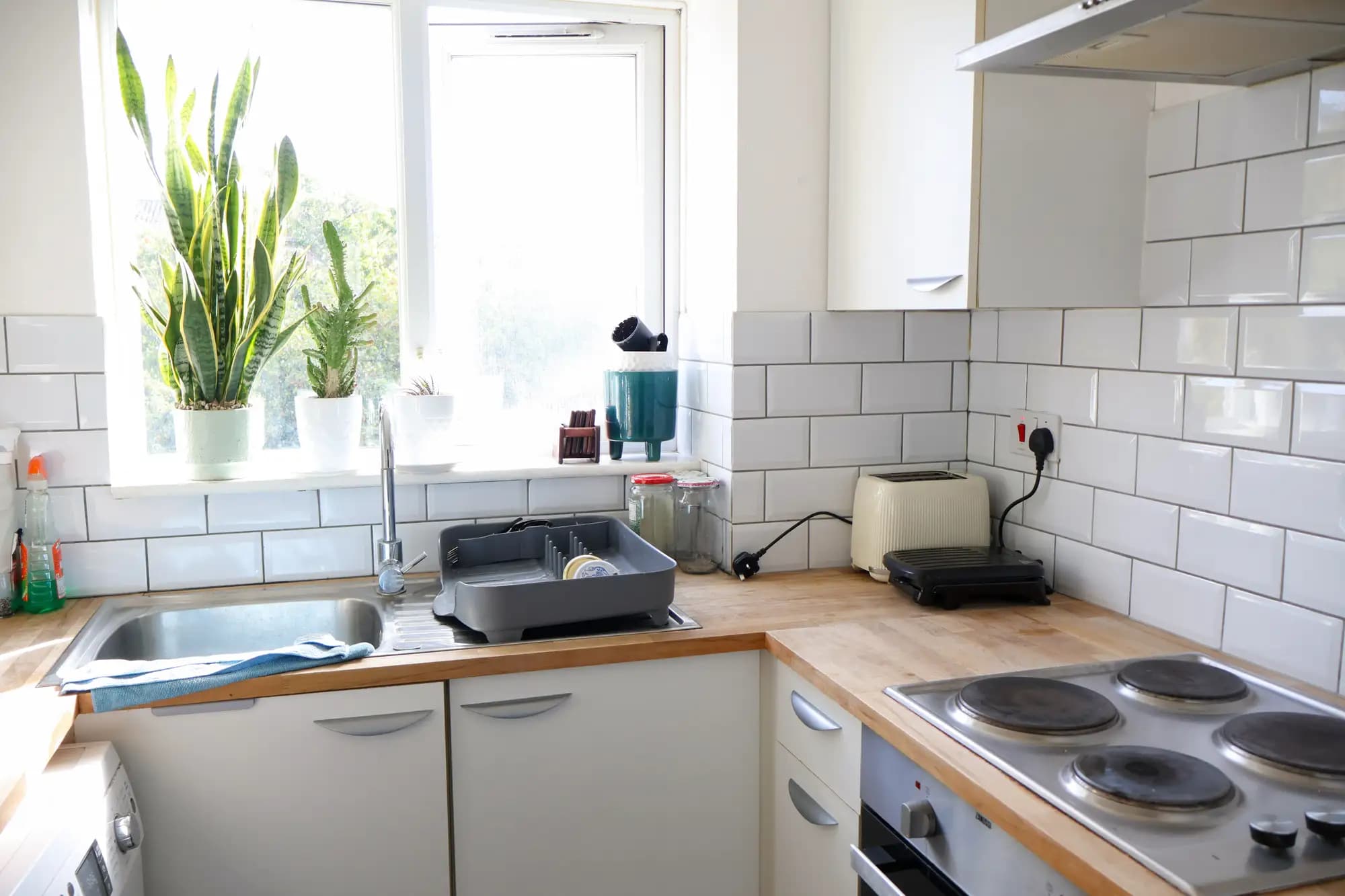 property photo 5 of 16