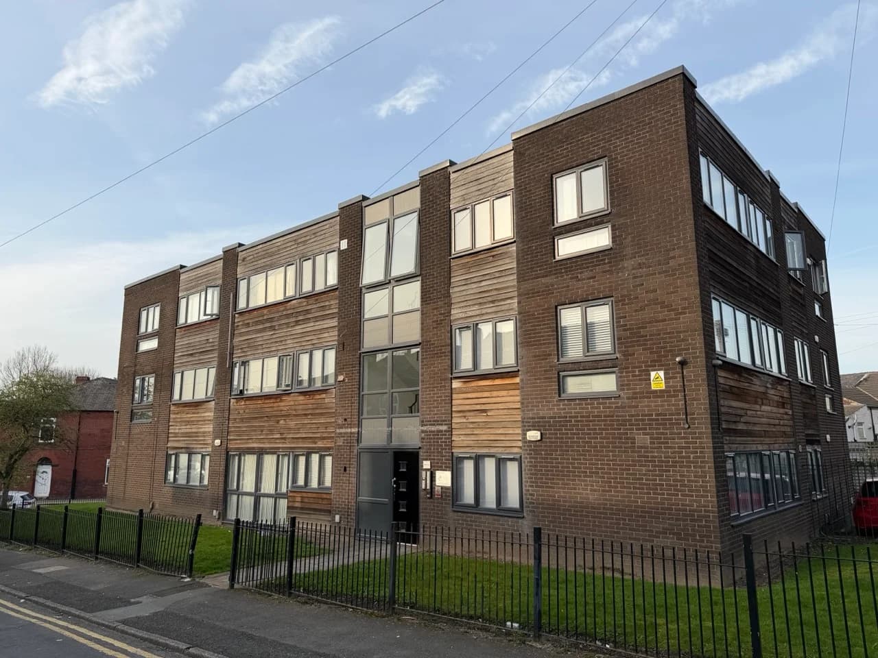 property photo 16 of 18