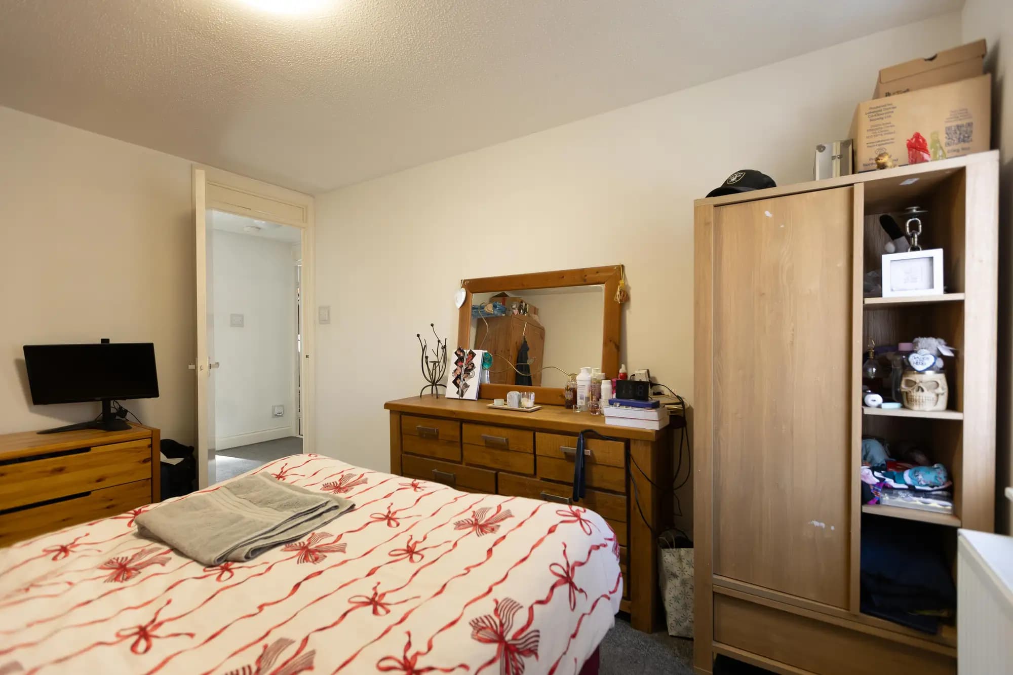 property photo 14 of 31