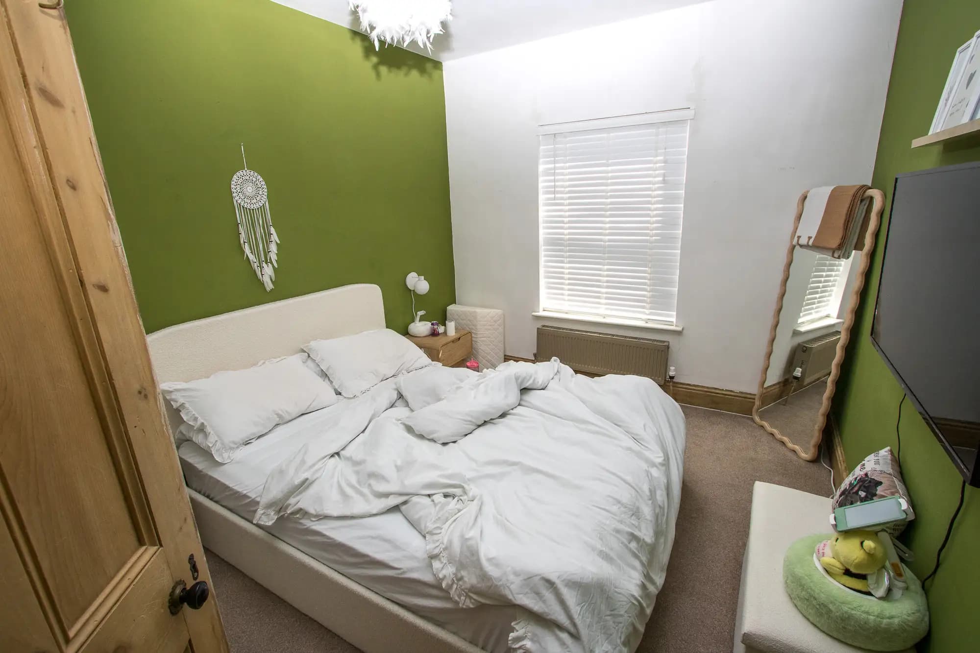 property photo 11 of 18