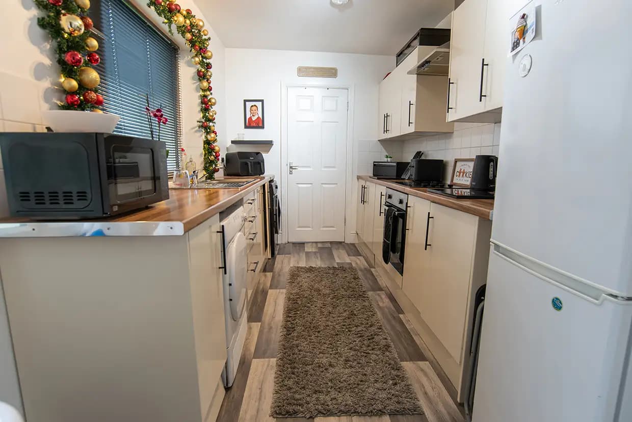 property photo 7 of 24