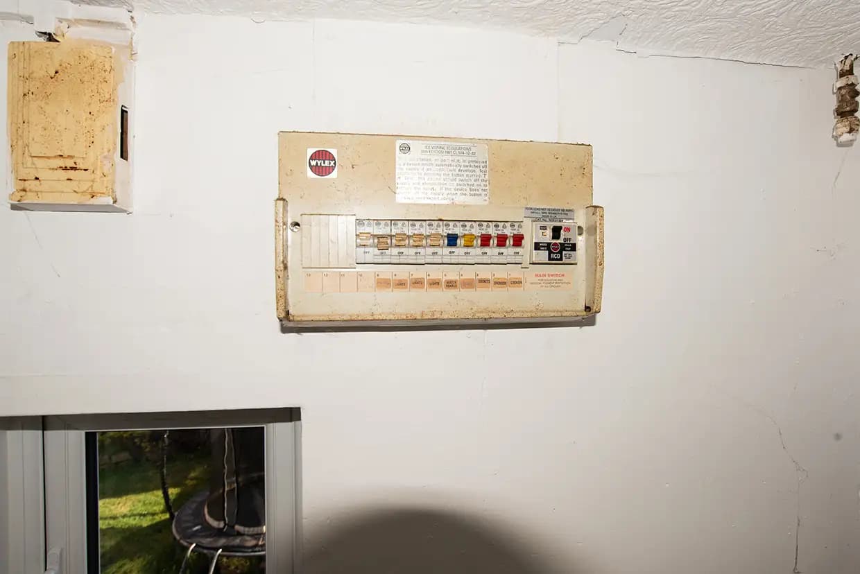 property photo 14 of 17