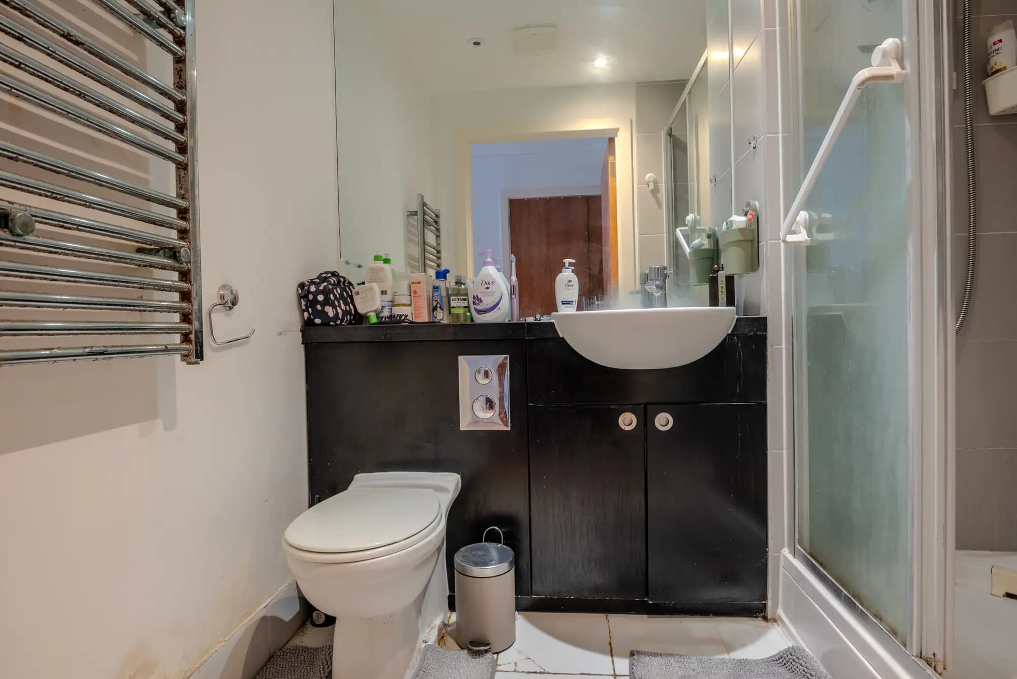 property photo 5 of 11