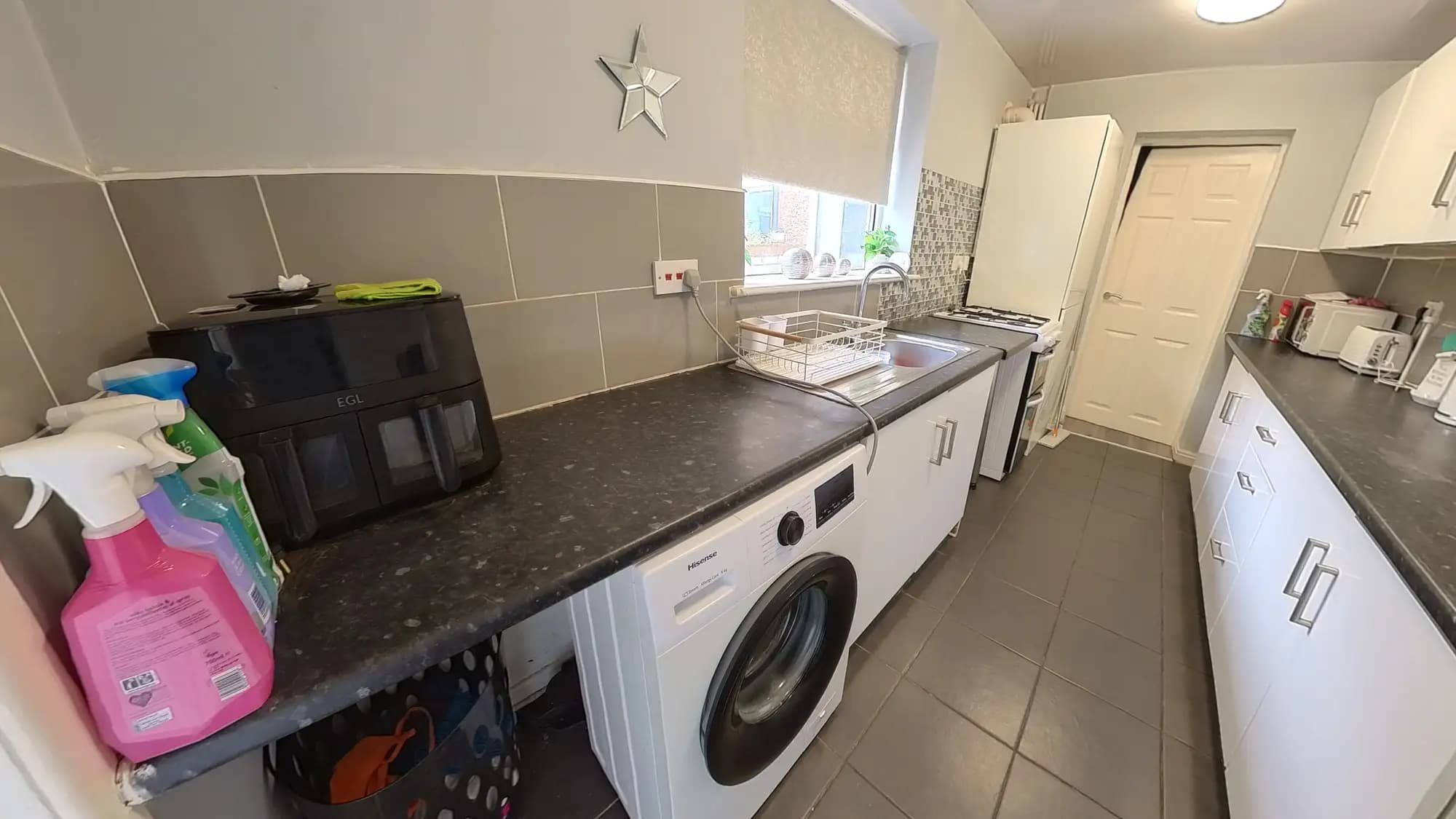 property photo 6 of 20