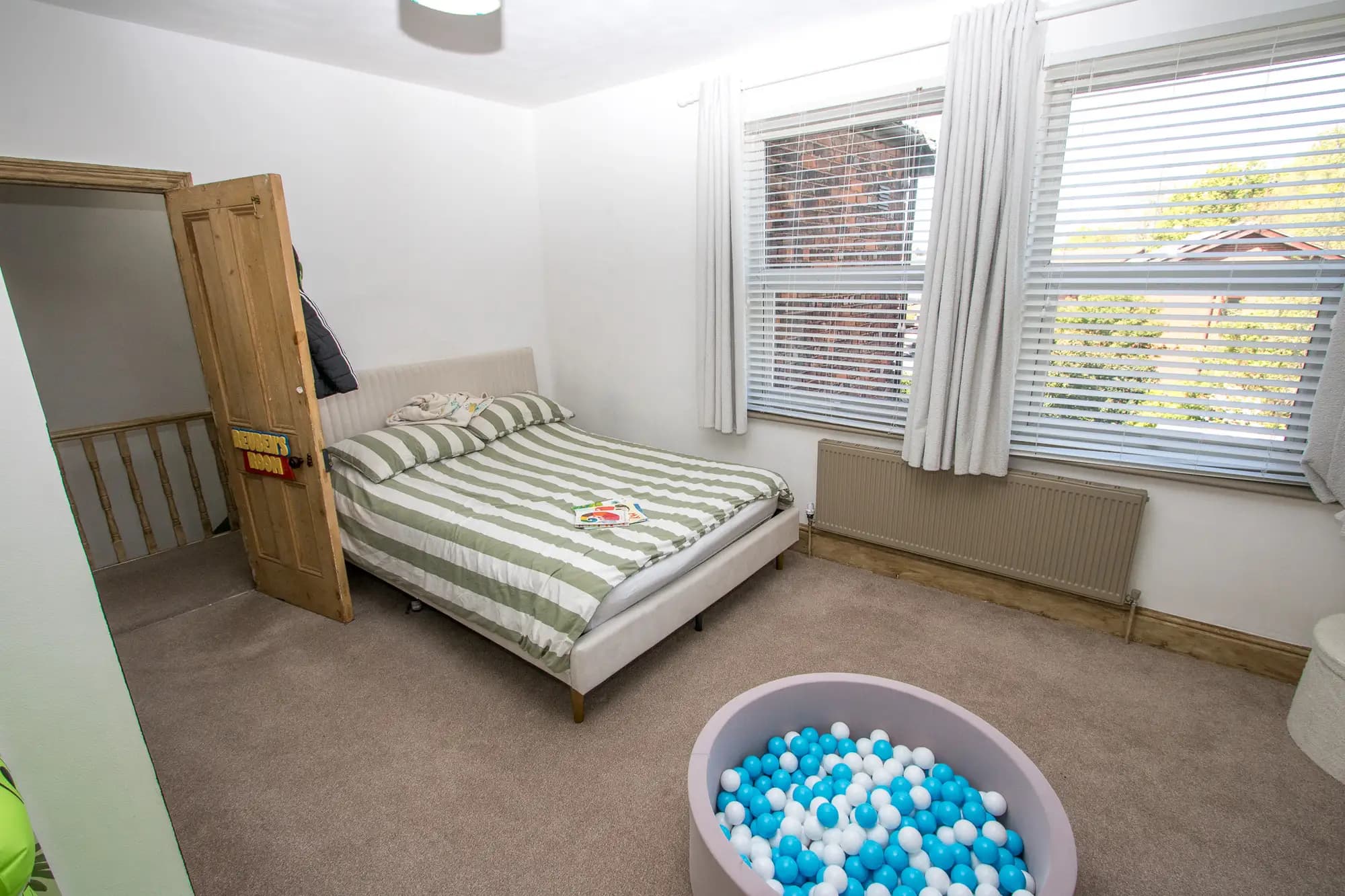 property photo 13 of 18