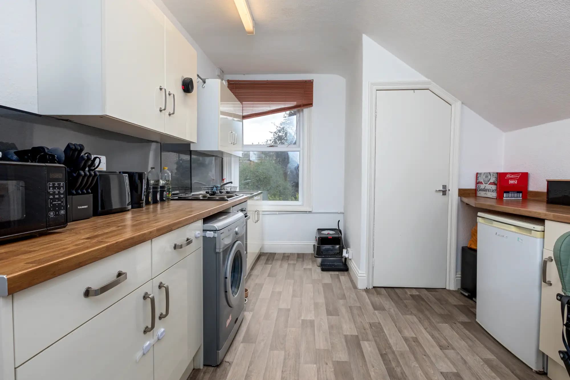 property photo 6 of 18