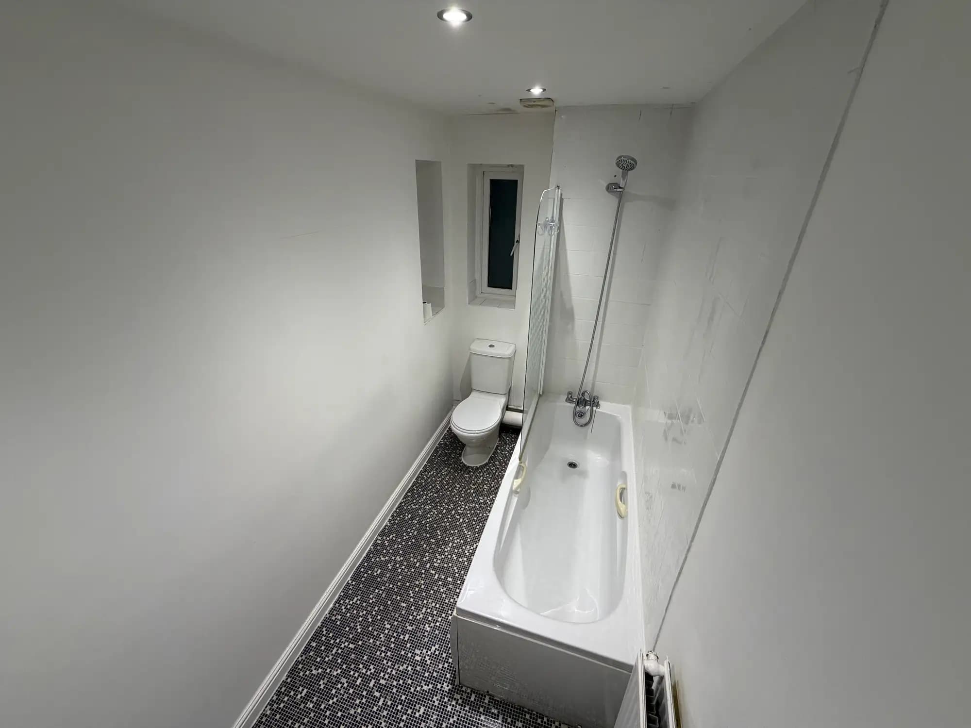 property photo 10 of 25