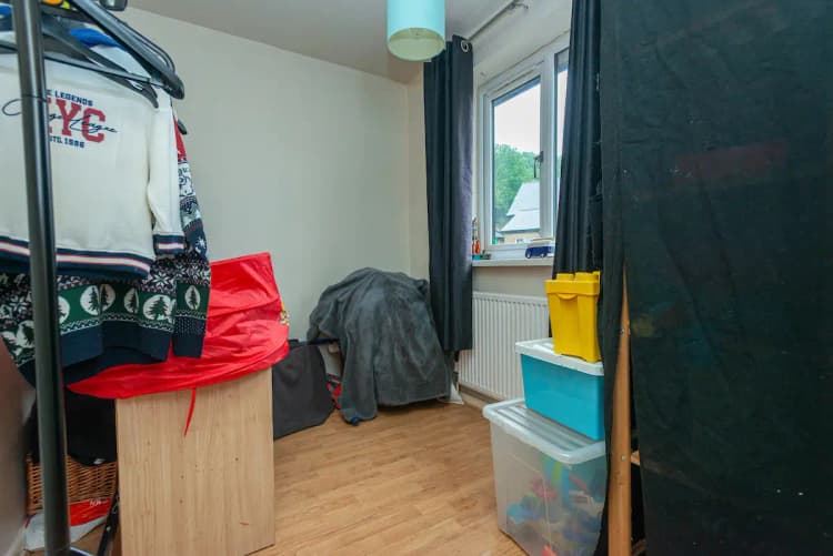 property photo 13 of 26