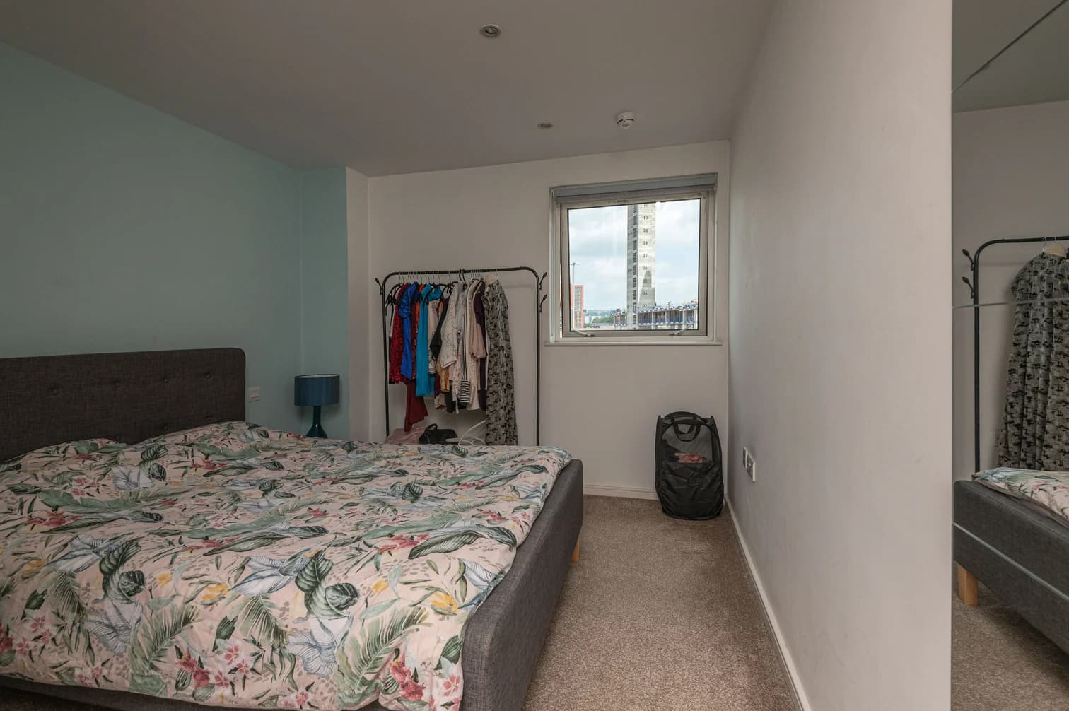 property photo 11 of 18