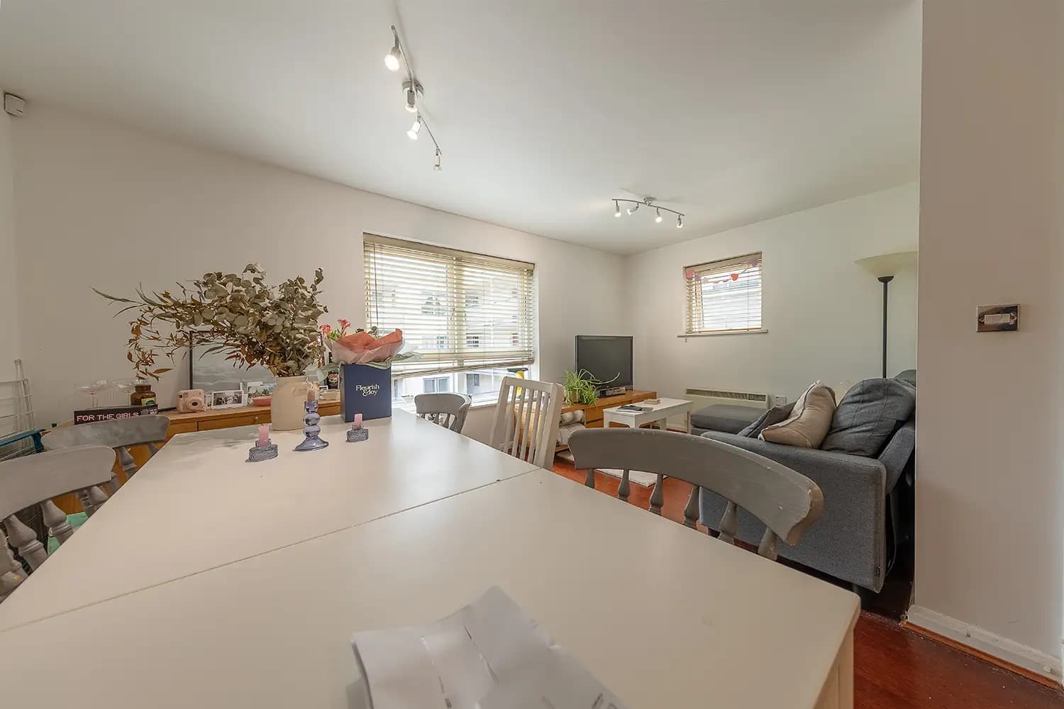 property photo 6 of 24