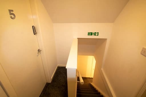 property photo 23 of 30