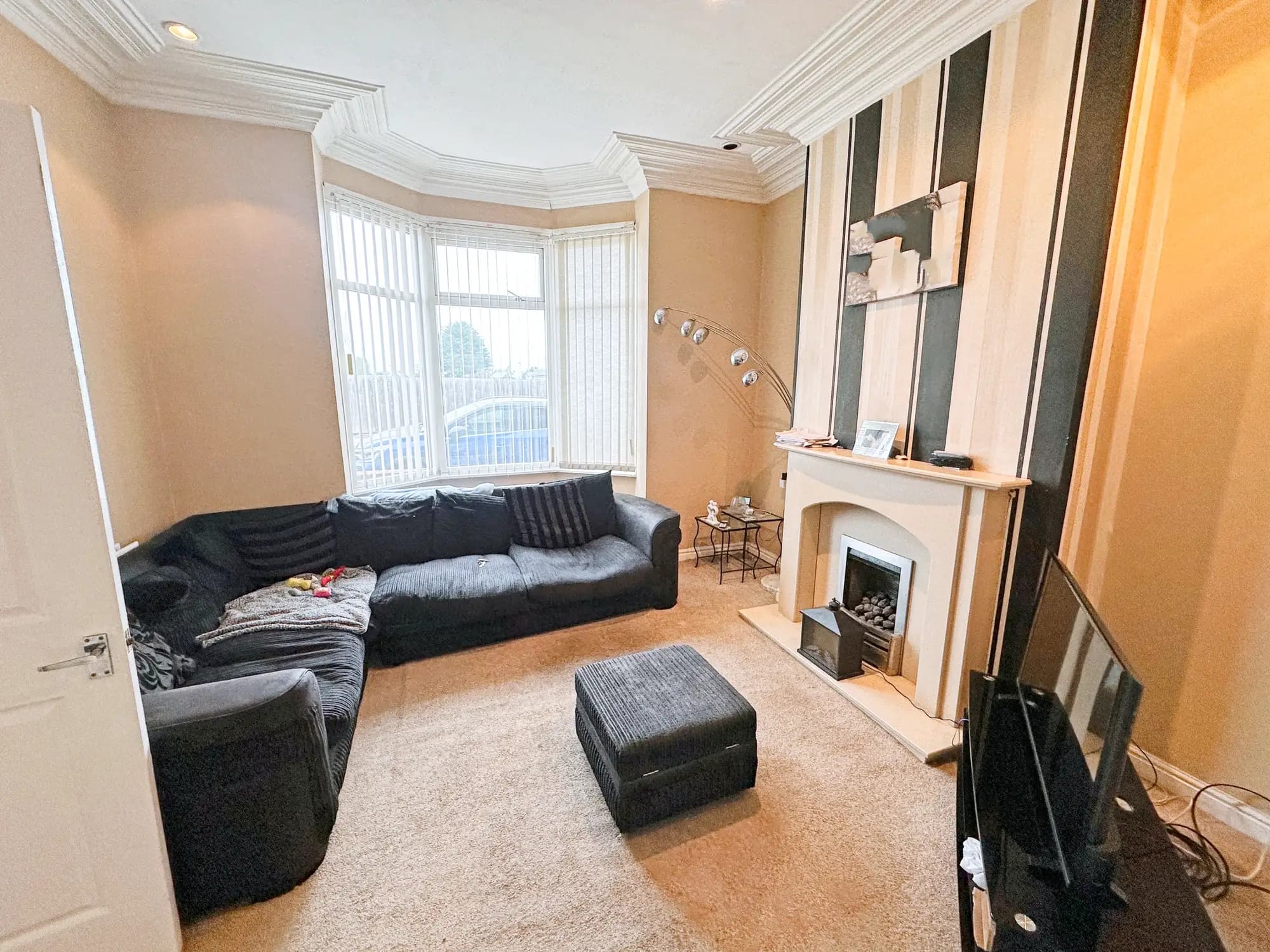 property photo 3 of 25