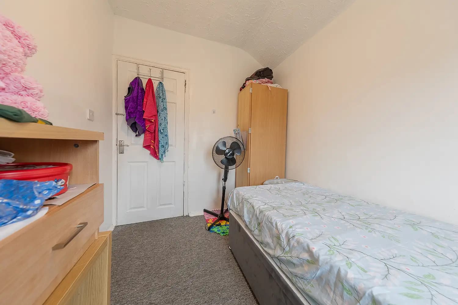 property photo 17 of 30