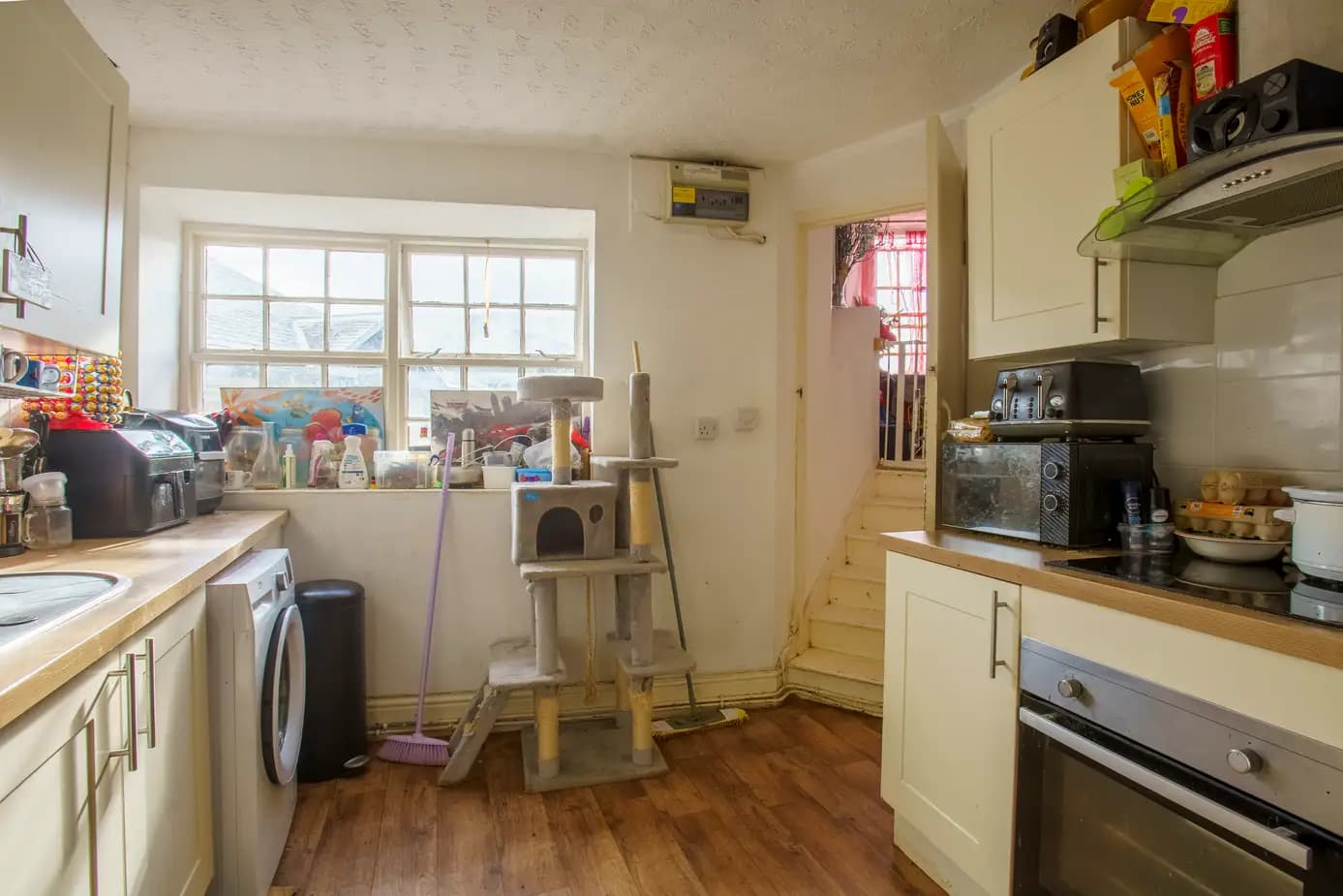 property photo 4 of 14