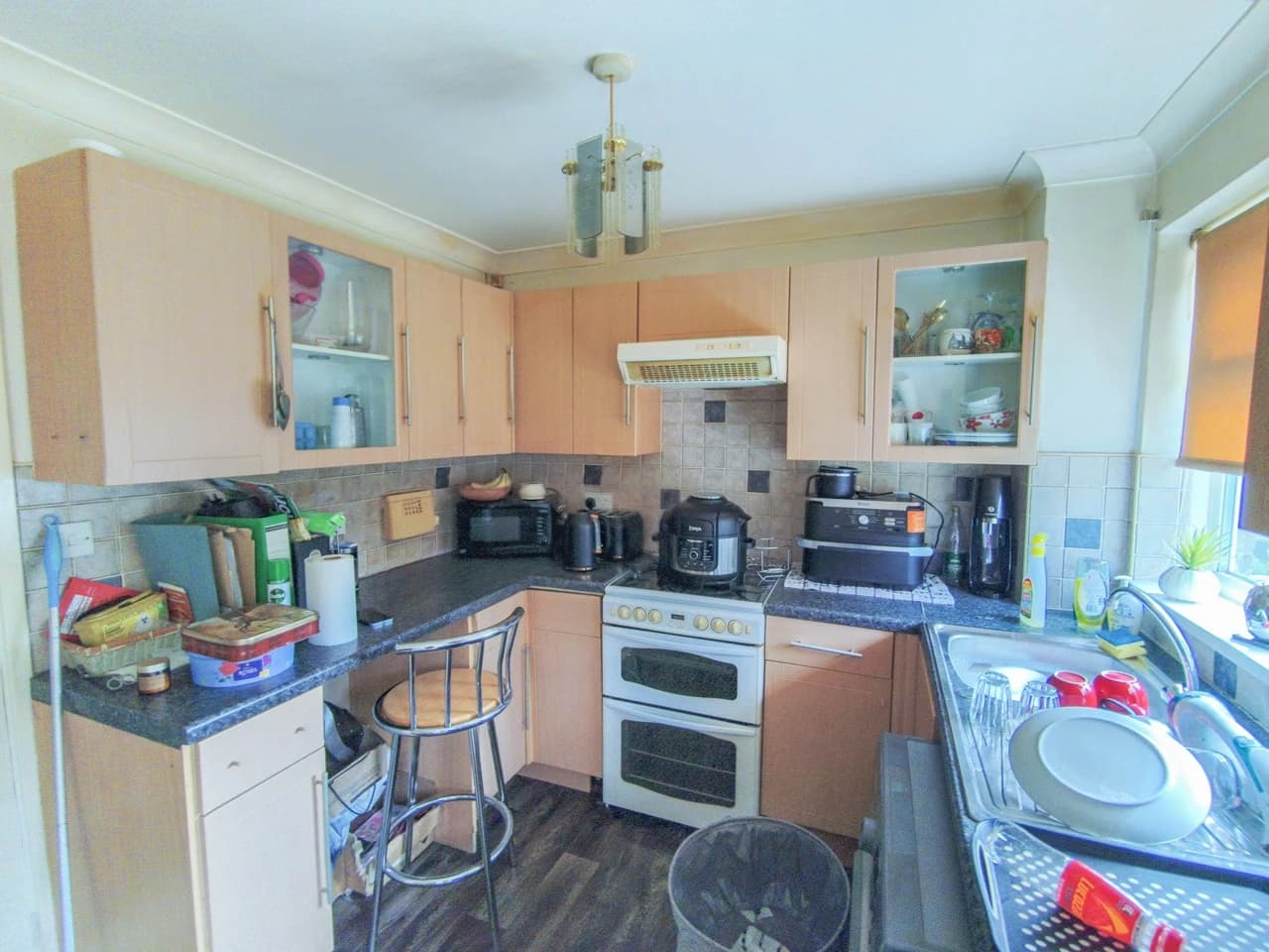 property photo 5 of 17