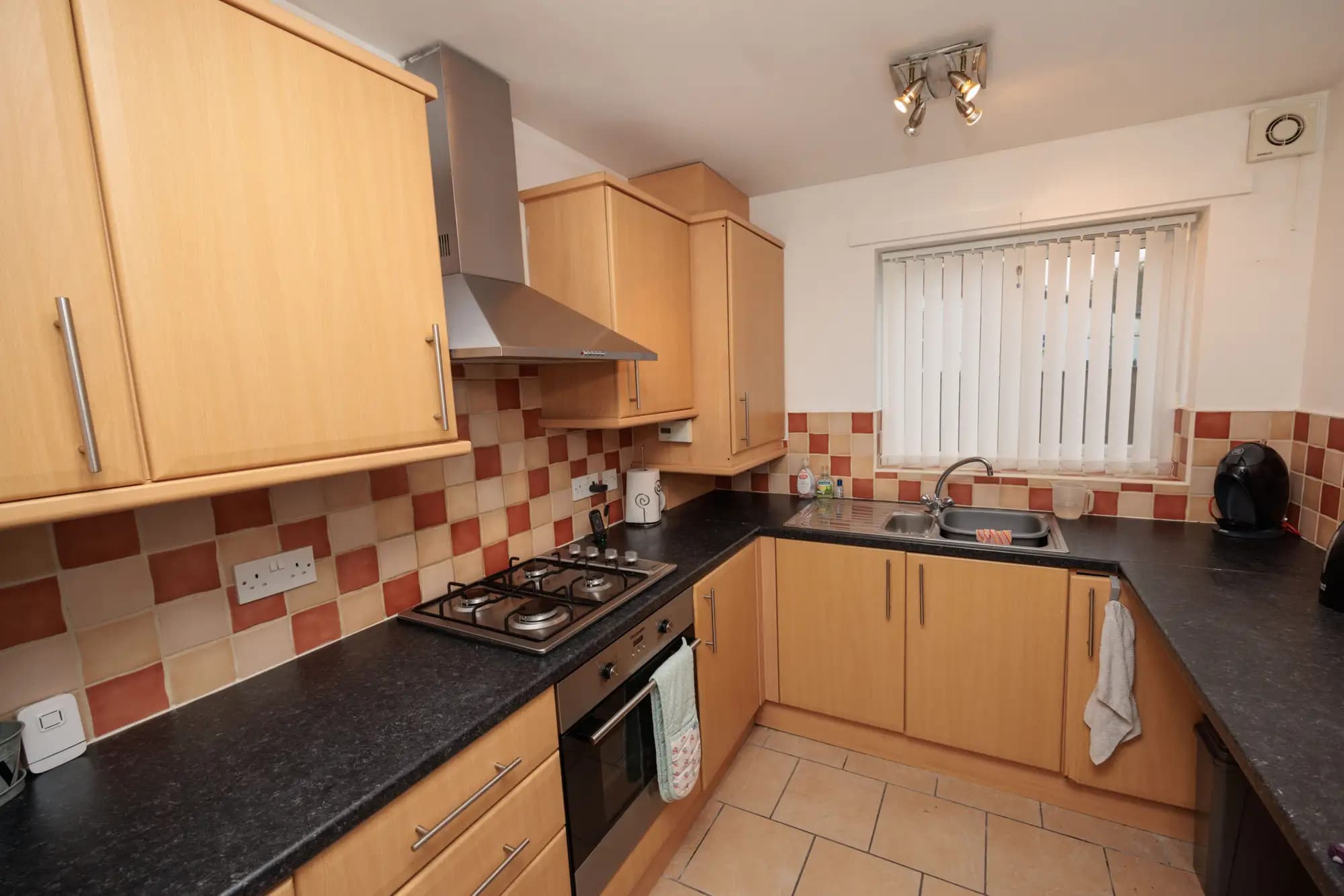 property photo 5 of 16