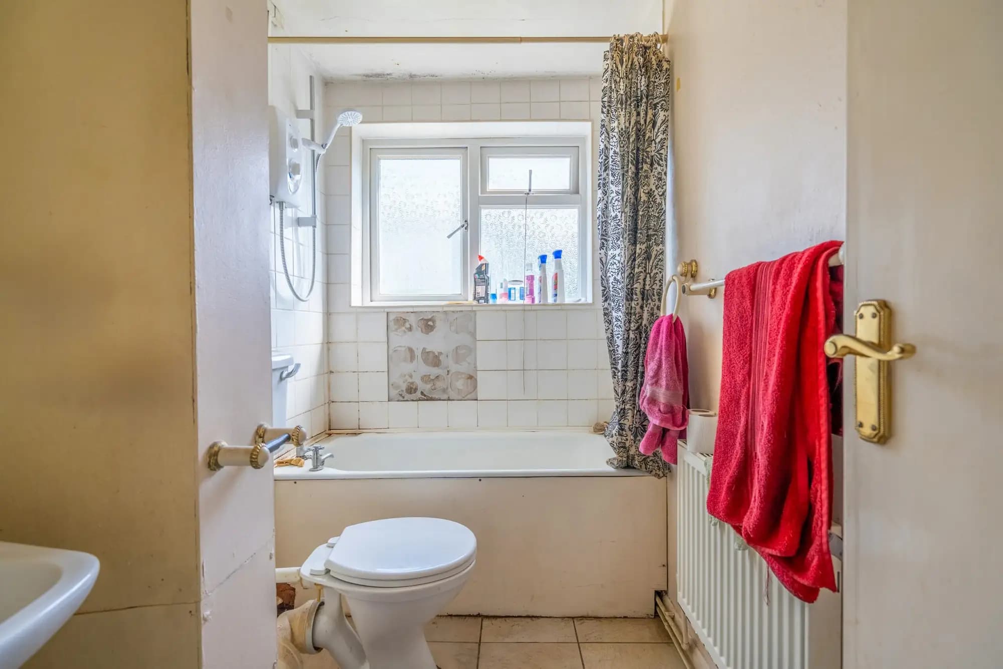 property photo 8 of 16