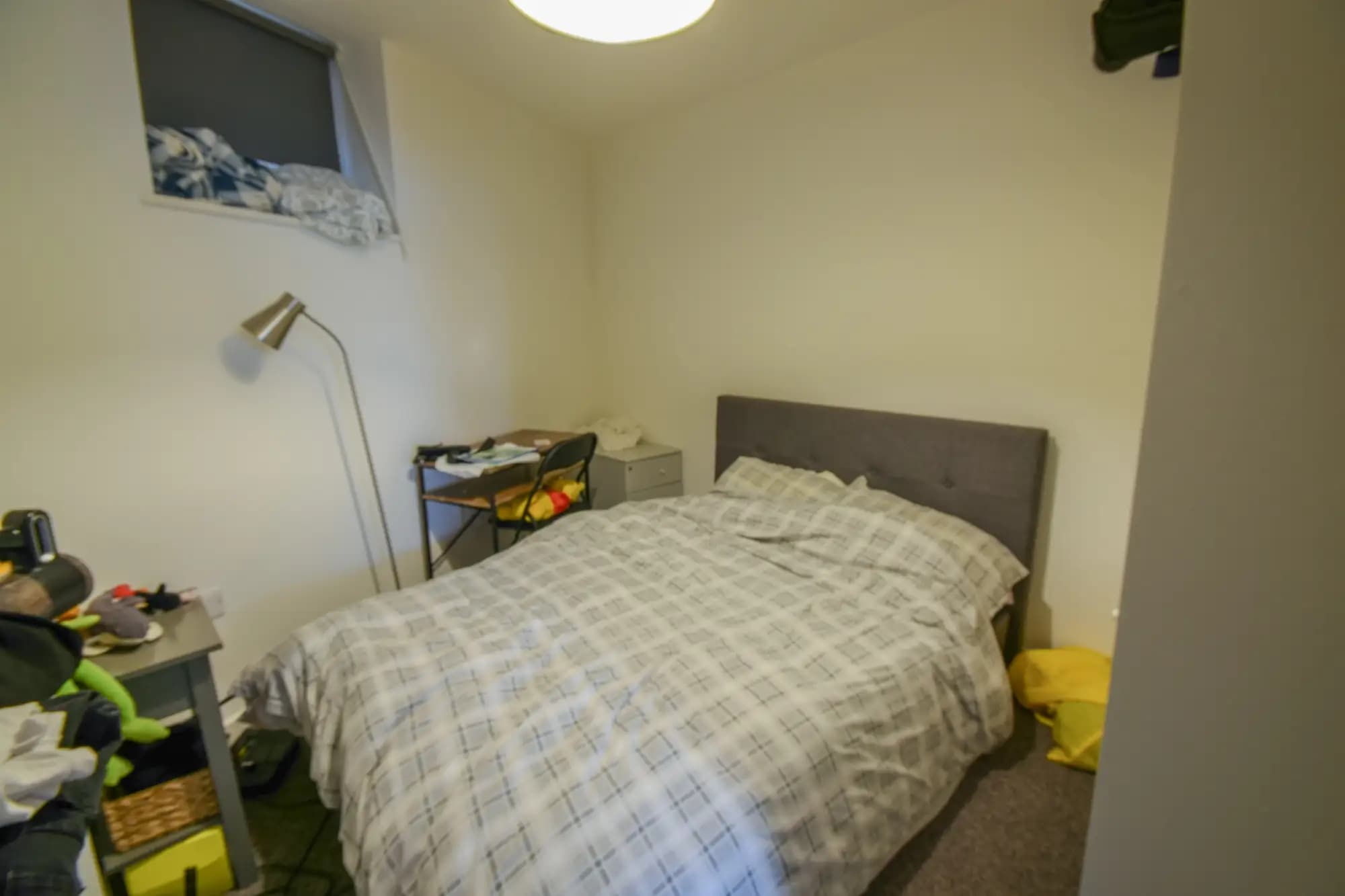 property photo 8 of 15