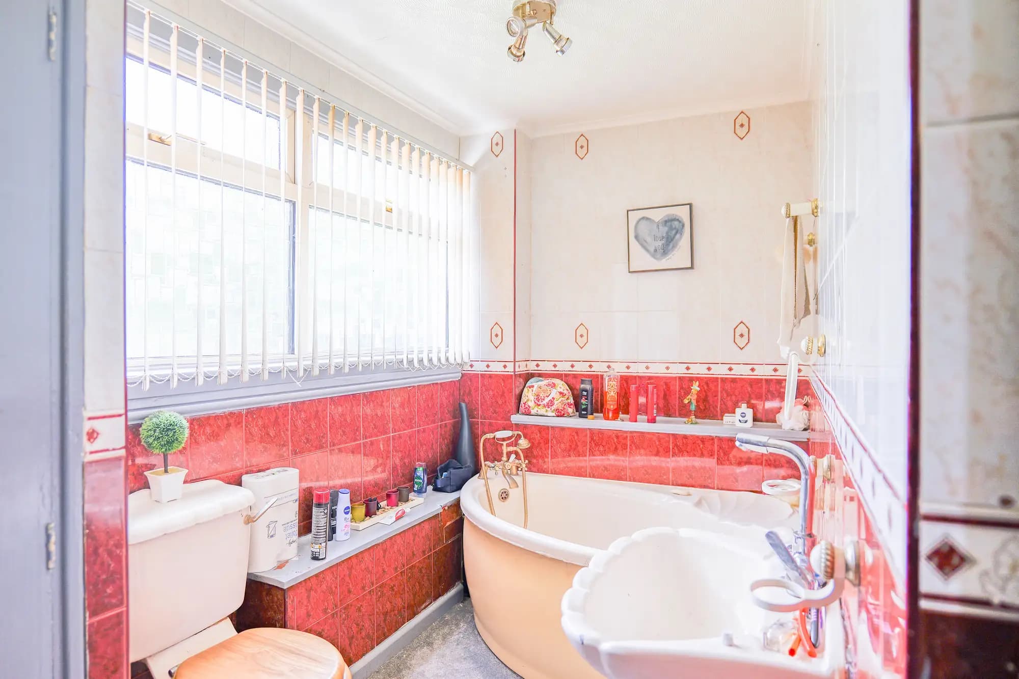 property photo 9 of 31