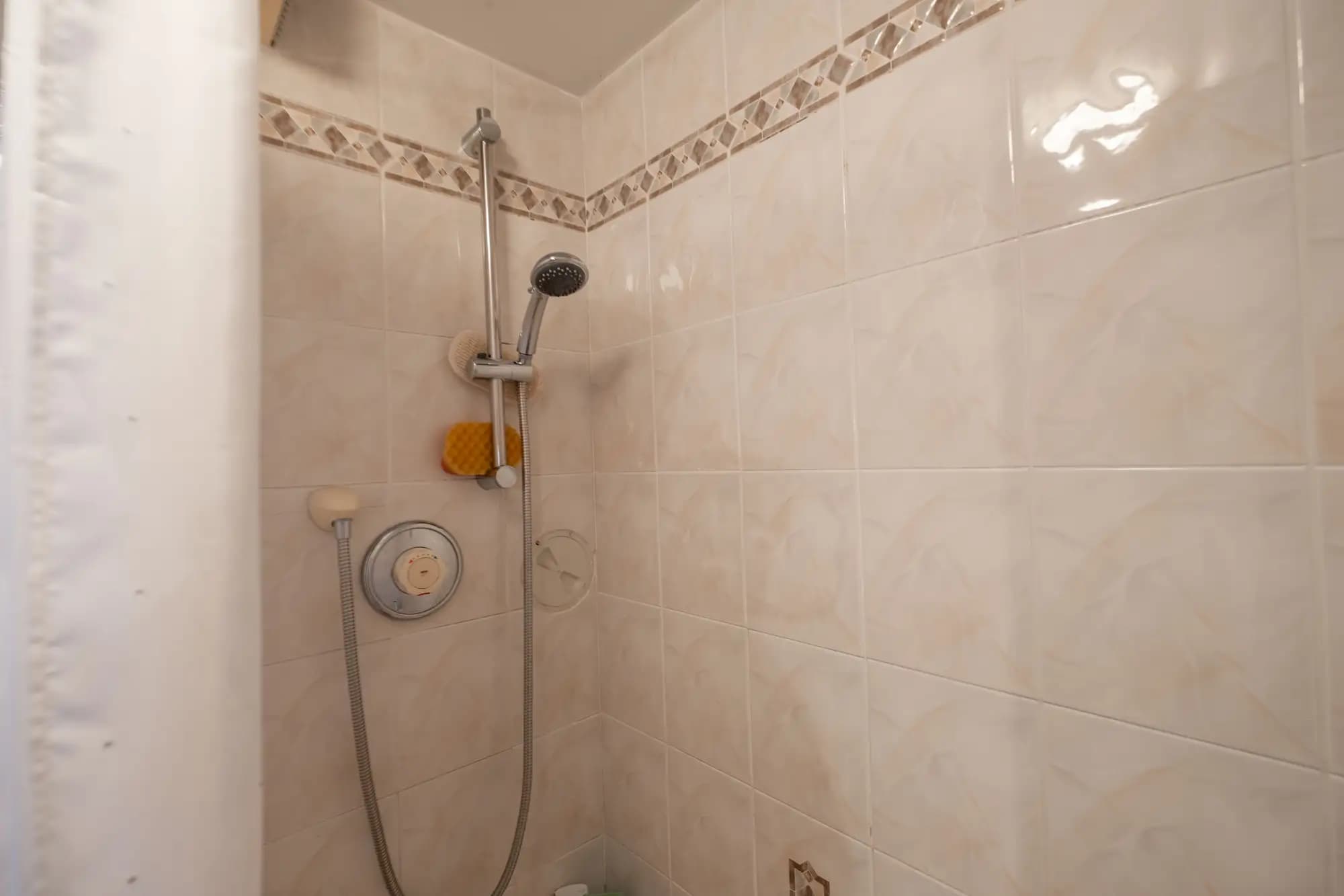 property photo 16 of 34