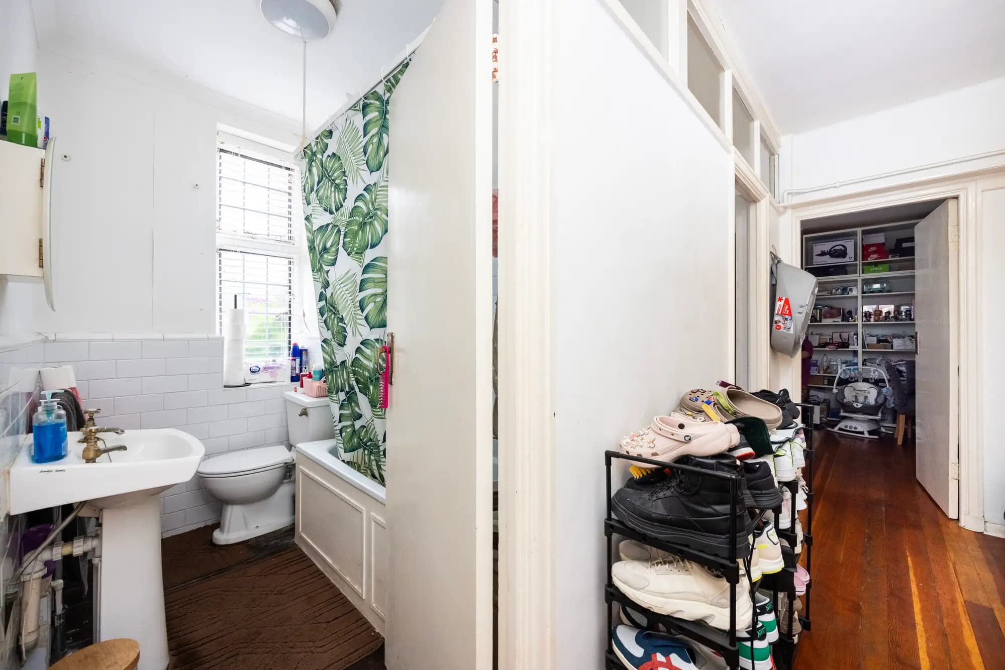 property photo 7 of 12