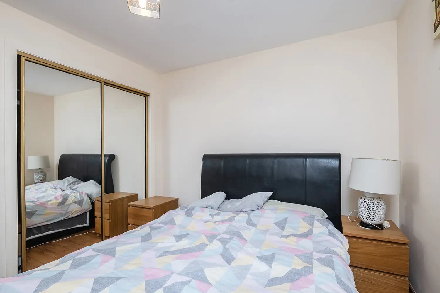 property photo 11 of 16