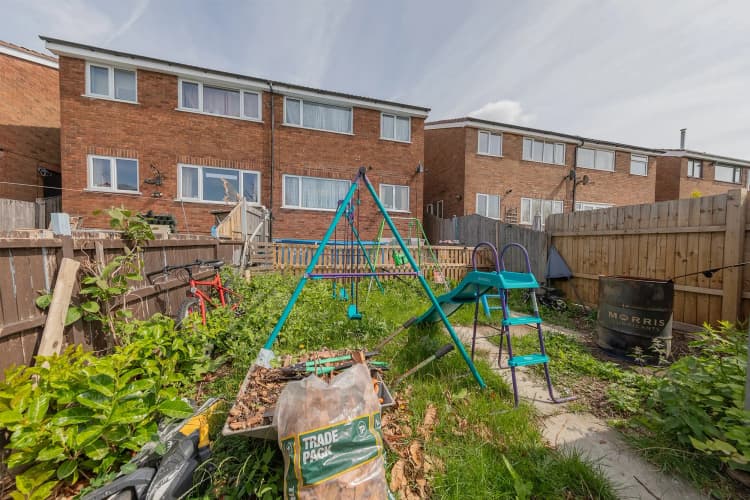 property photo 25 of 28