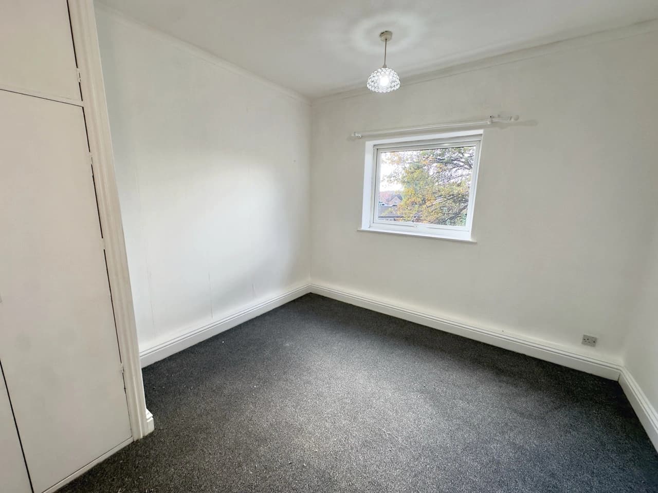 property photo 13 of 20