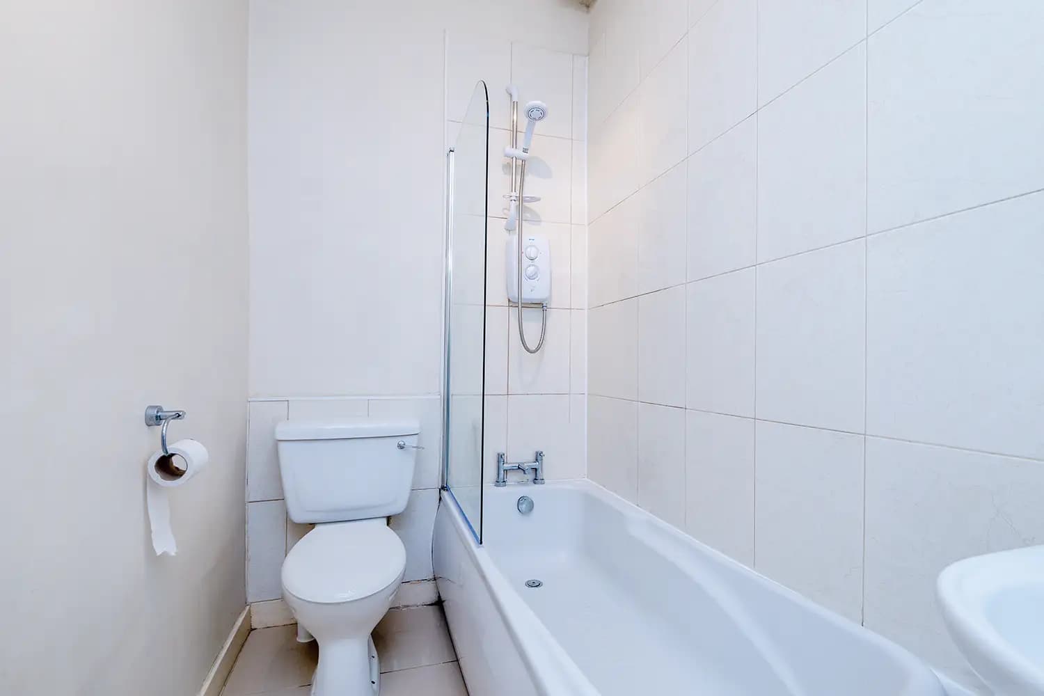 property photo 9 of 16
