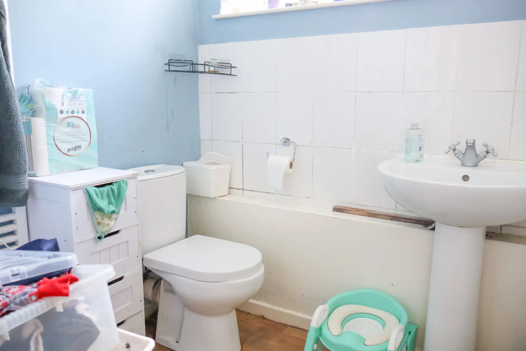 property photo 8 of 16