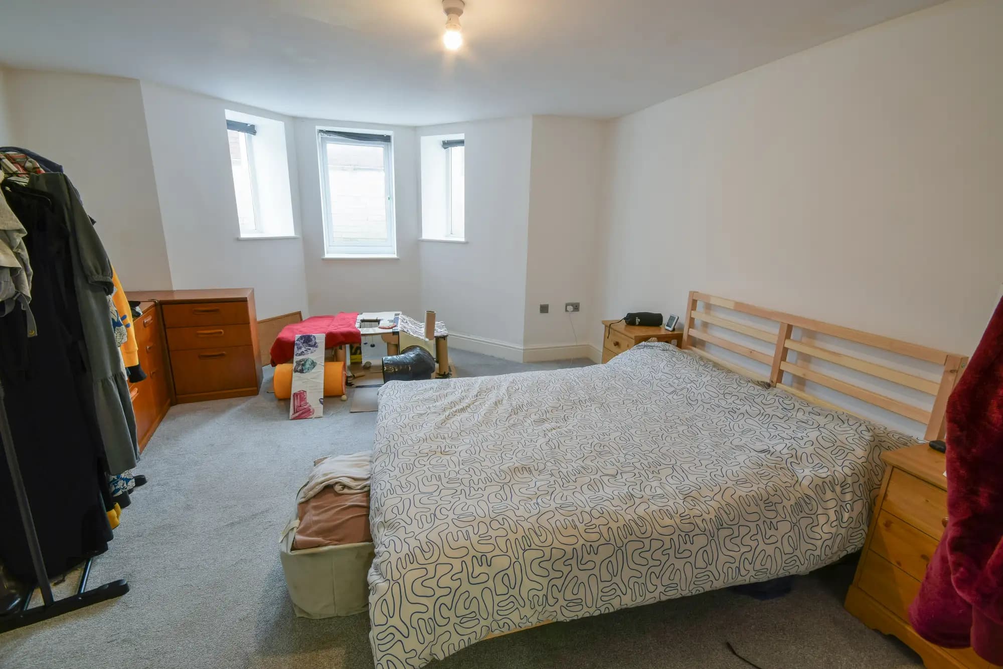 property photo 9 of 16