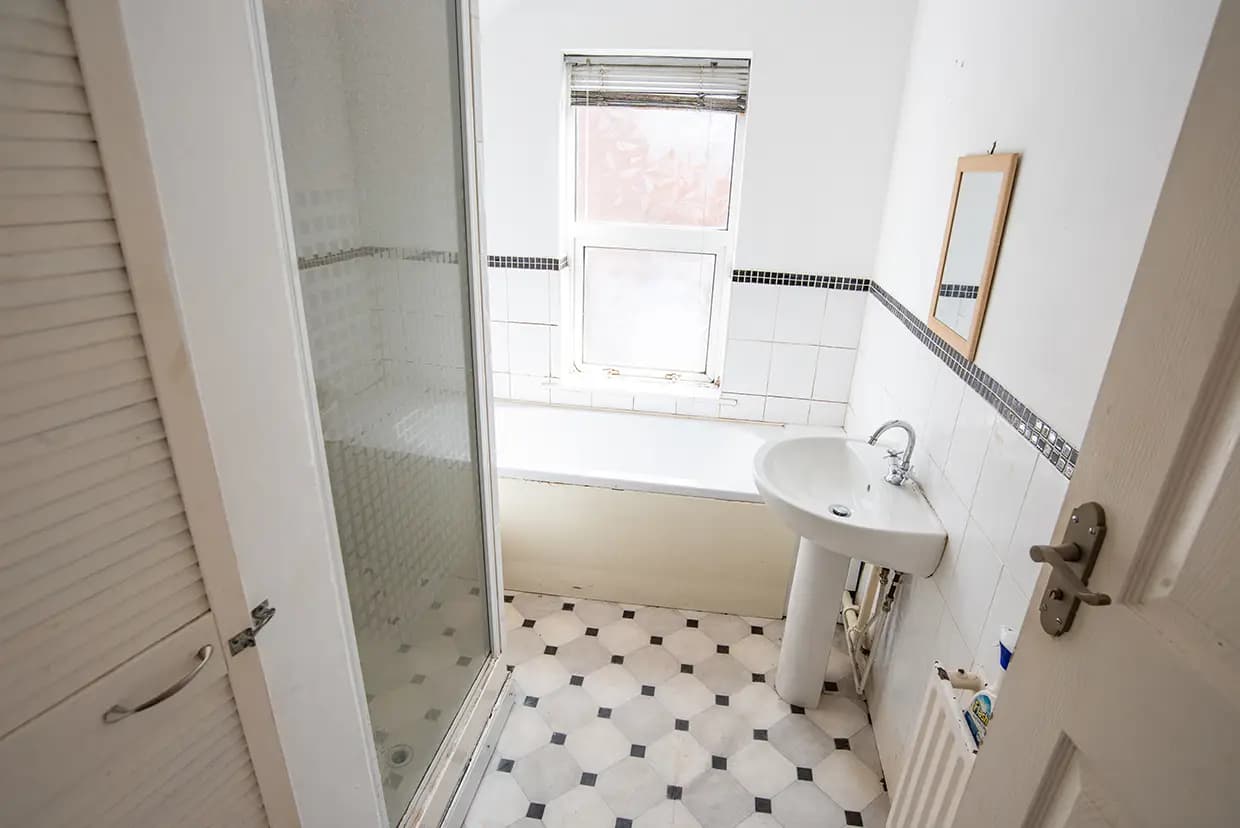 property photo 12 of 24
