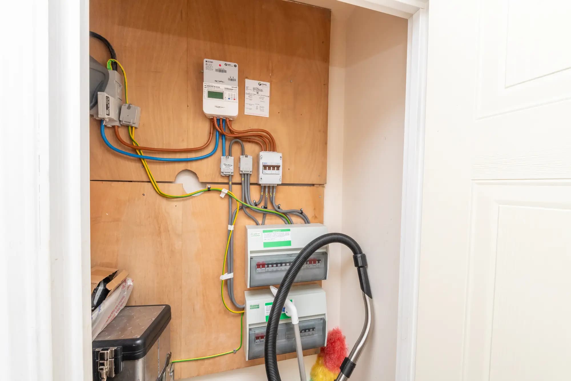 property photo 19 of 32