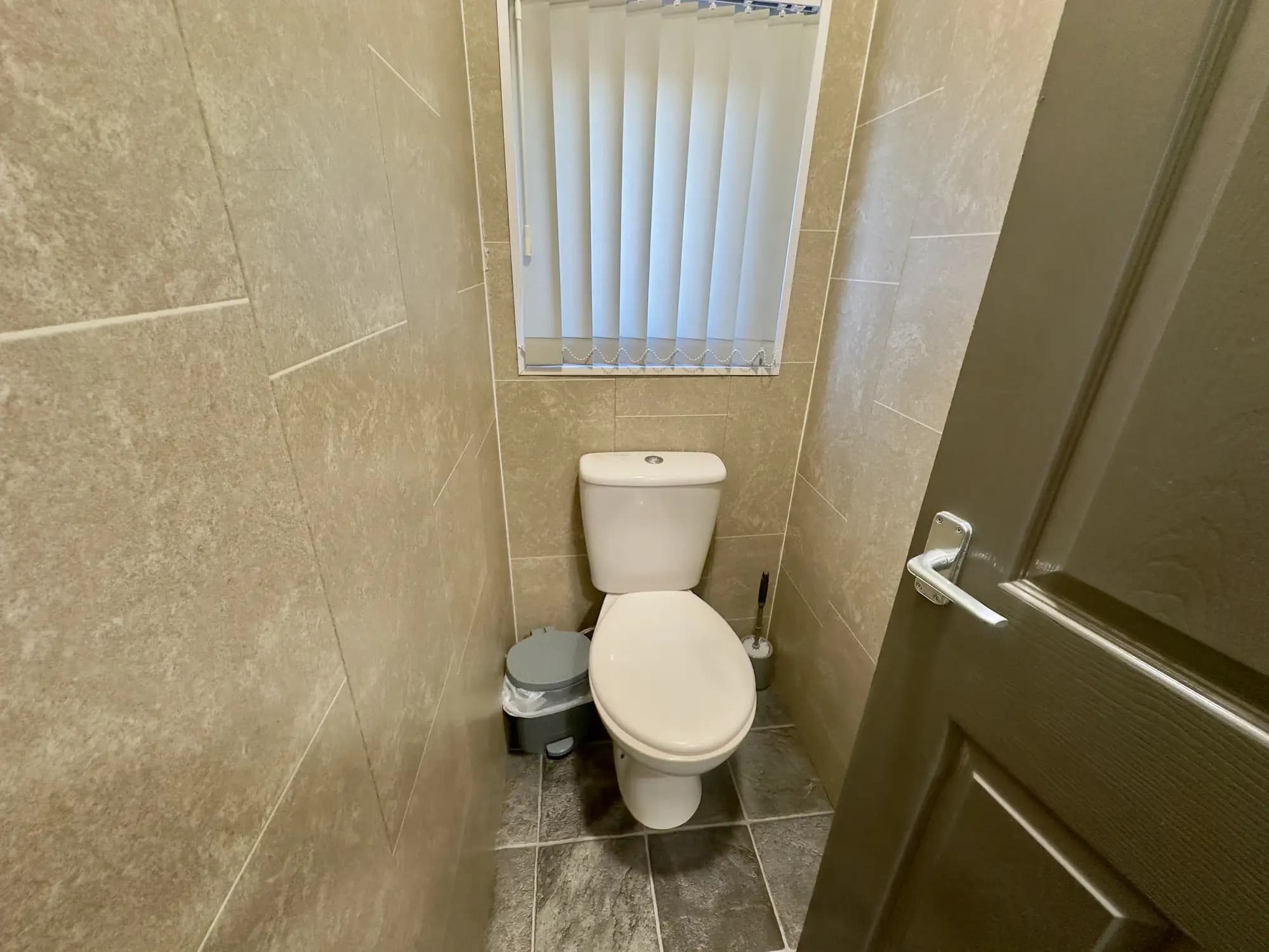 property photo 11 of 27