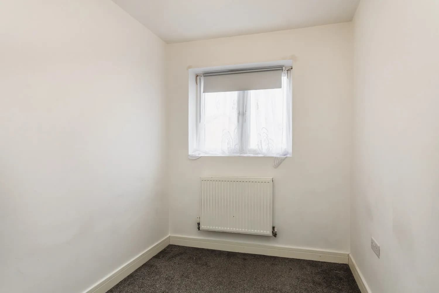 property photo 10 of 14